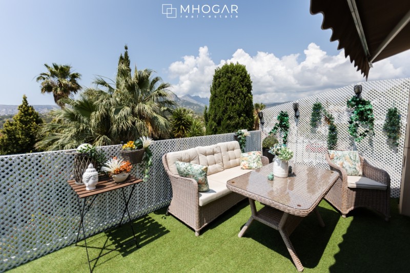 Calpe- ¡Casa adosada muy acogedora y con magníficas vistas, nueva a la venta!